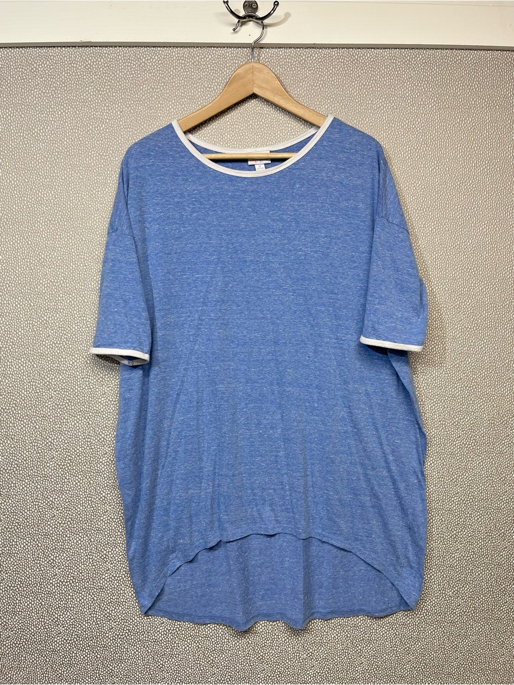 M Lula Roe Blue Ringer Short Sleeve Women's Top Casual Comfort